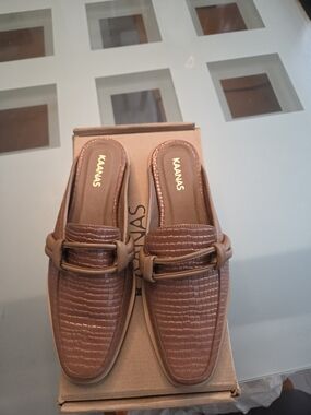 Kaanas Brown Croc-Embossed Mule Loafers